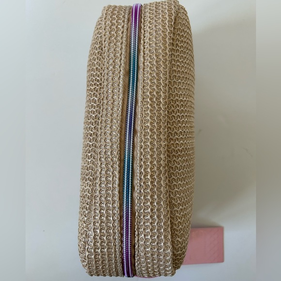 Raised Letter Vacay Toiletries Cosmetic Bag - Picture 4 of 15